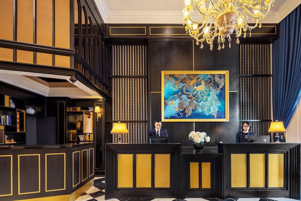lobby
