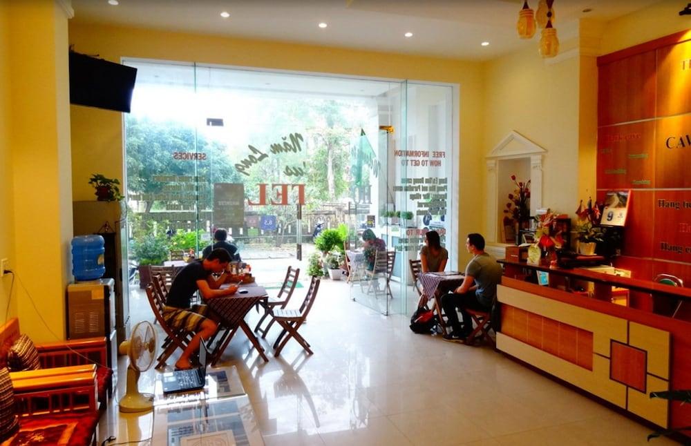 restaurant-cafeteria