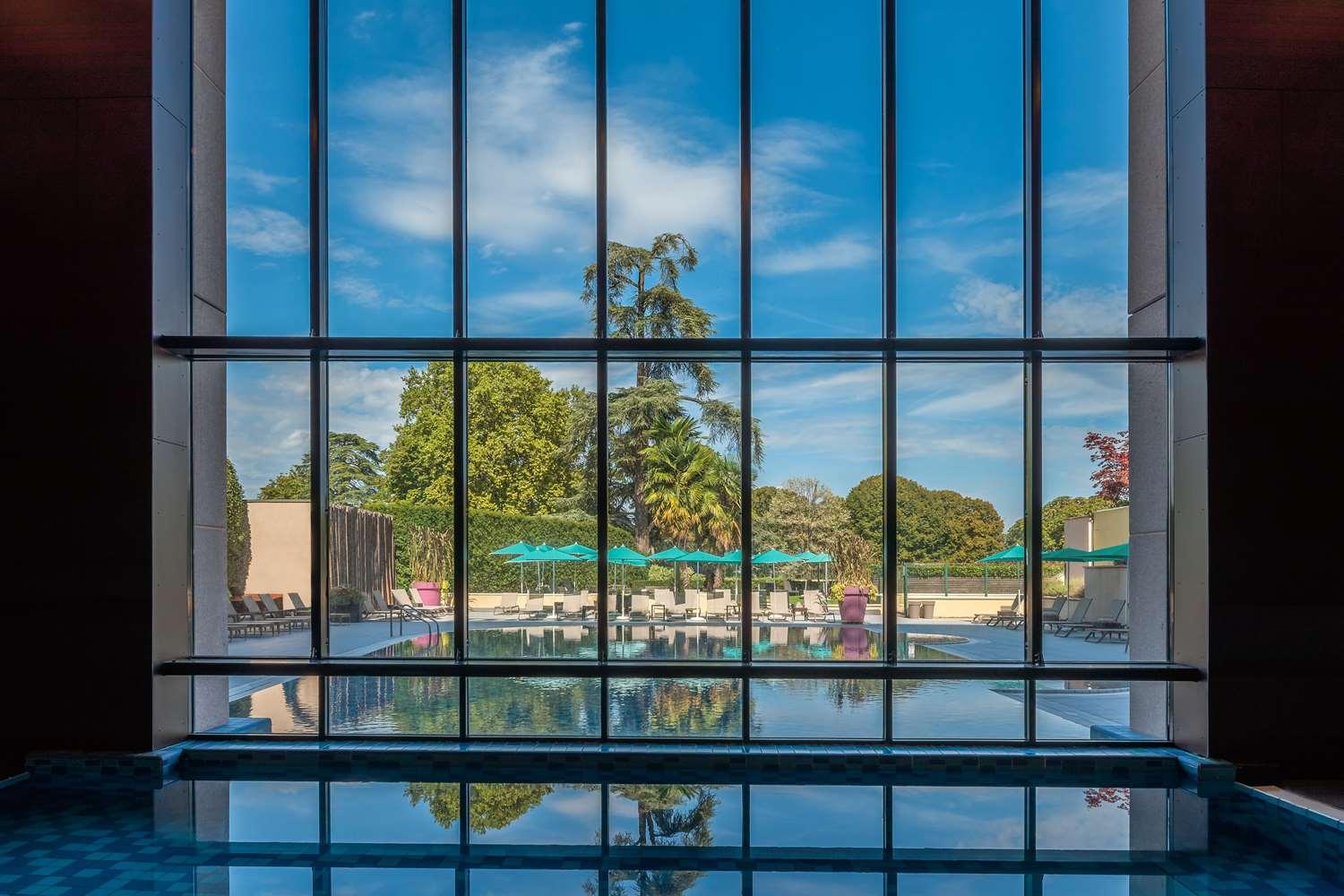 swimming pool spa
