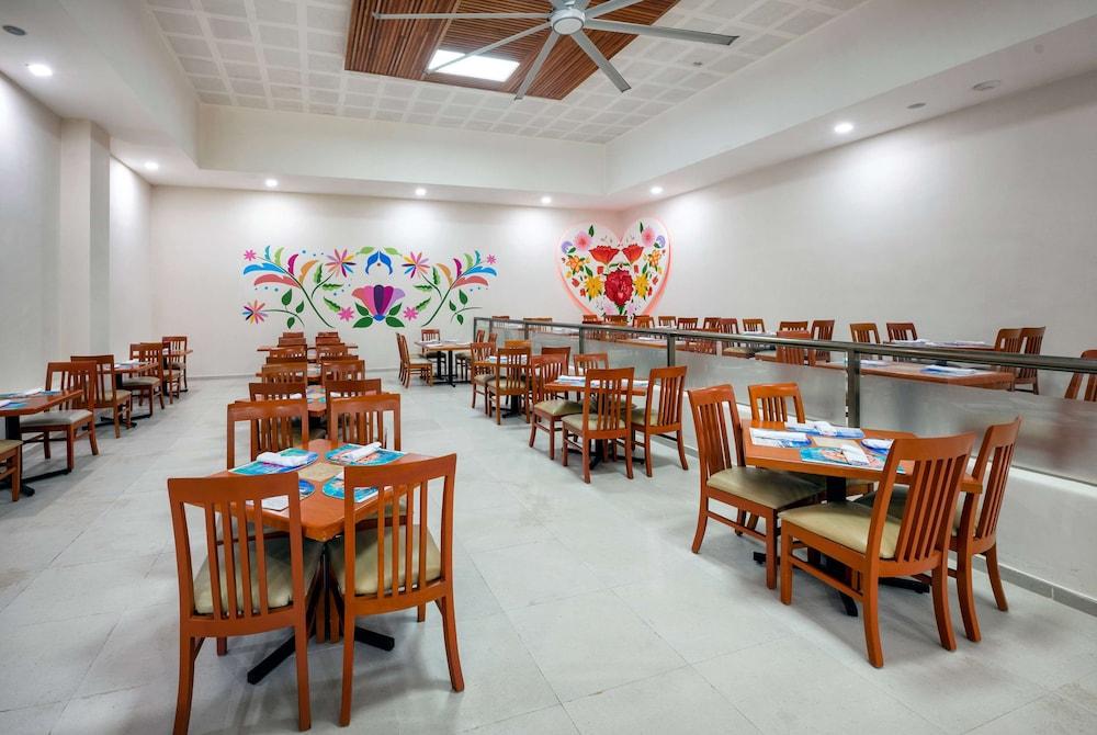 restaurant cafeteria