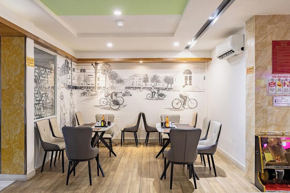 restaurant cafeteria