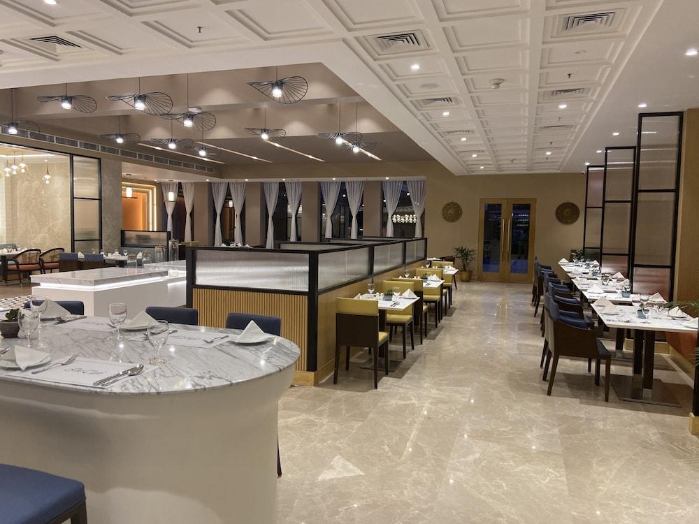 restaurant-cafeteria