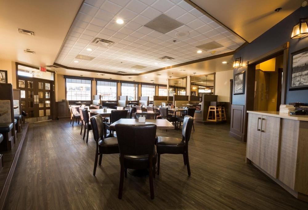 restaurant cafeteria