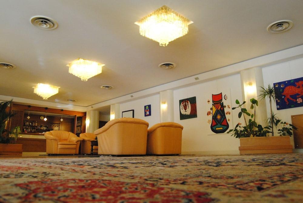 lobby