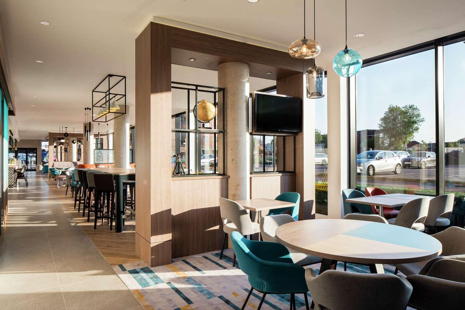 restaurant cafeteria