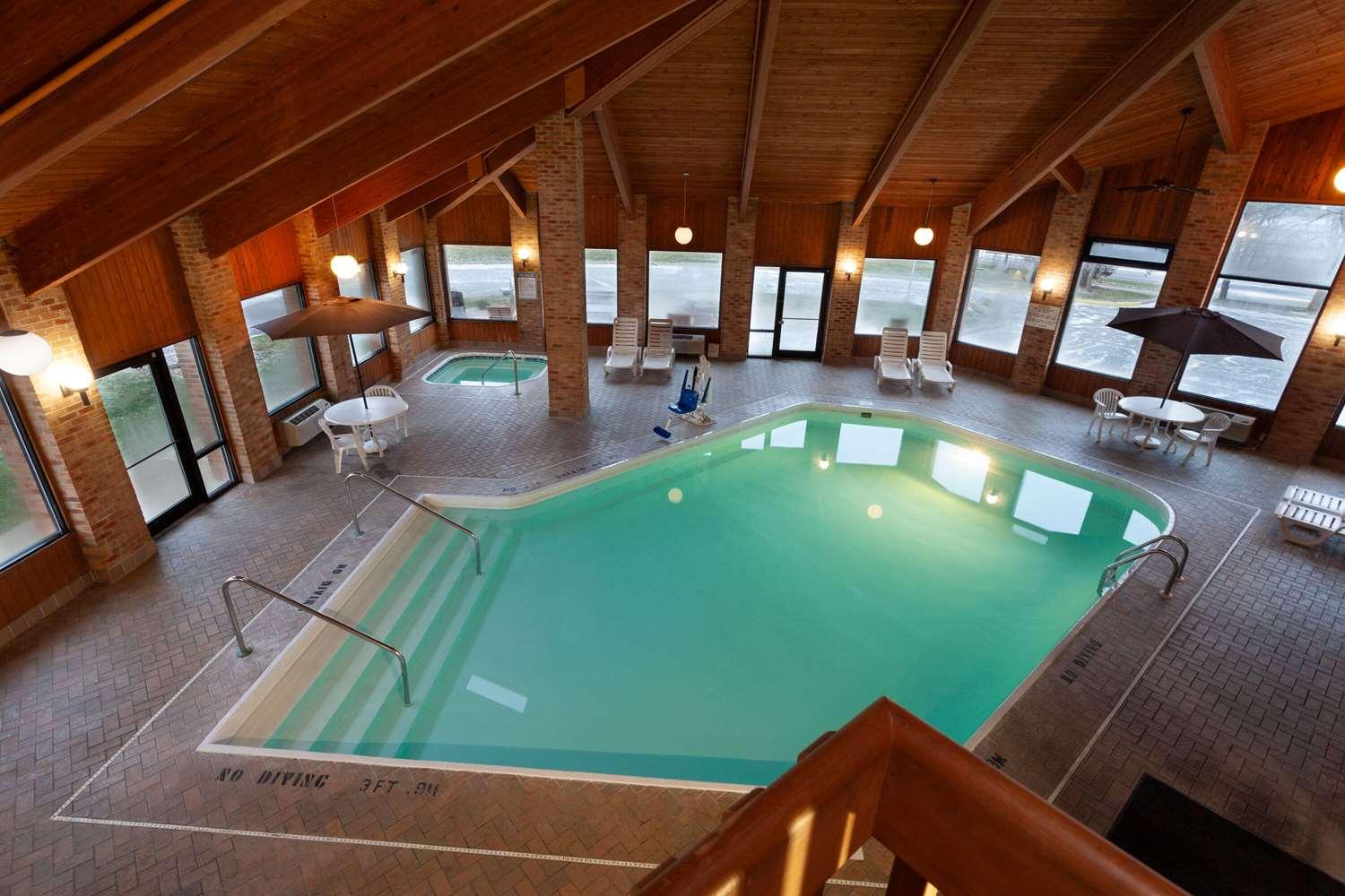 swimming pool spa
