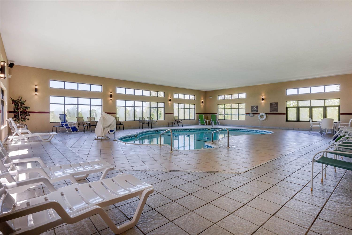 swimming pool spa