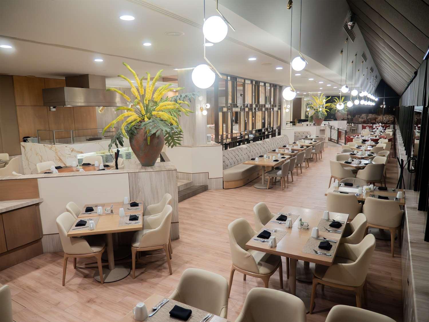 restaurant cafeteria