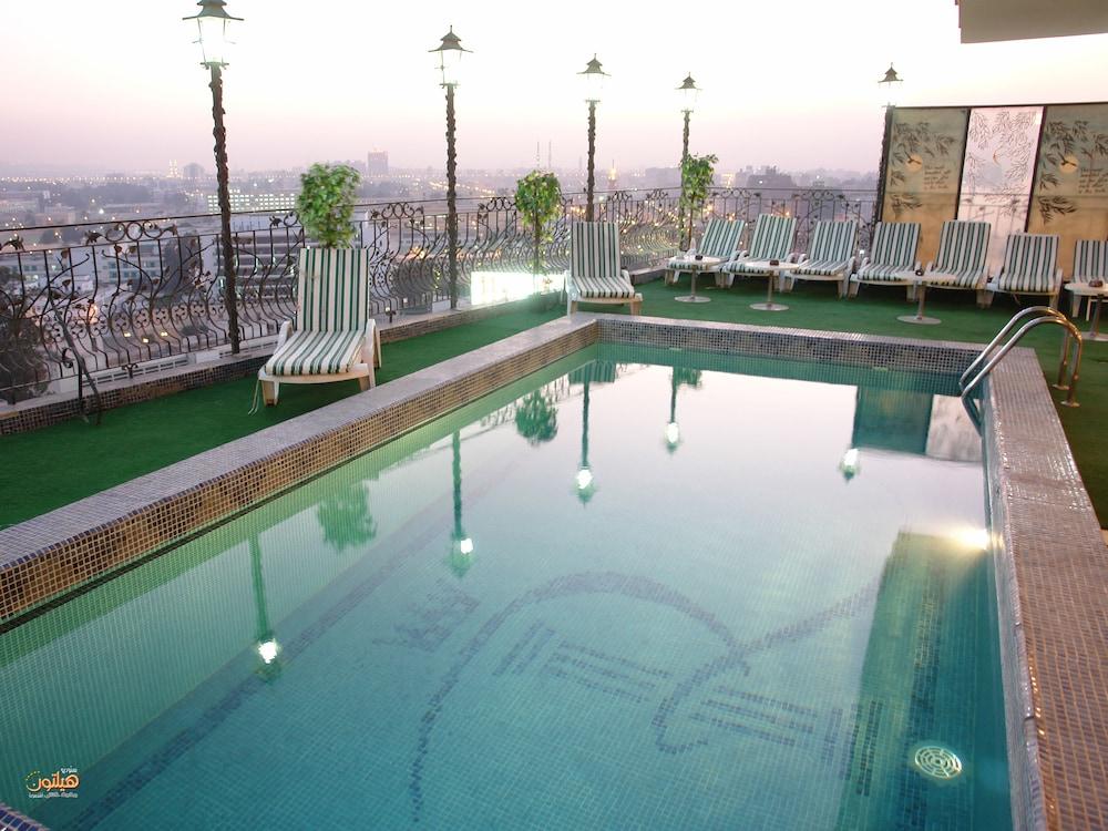 swimming pool spa
