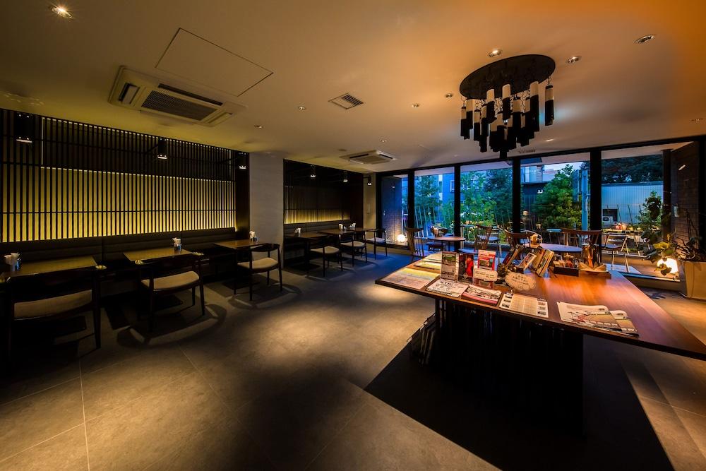 restaurant-cafeteria