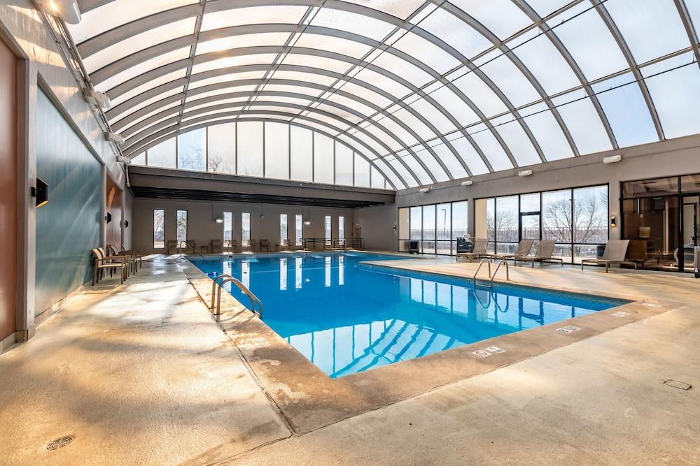 swimming pool spa