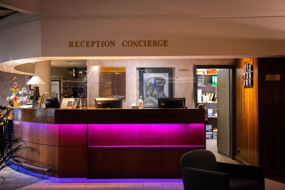 lobby