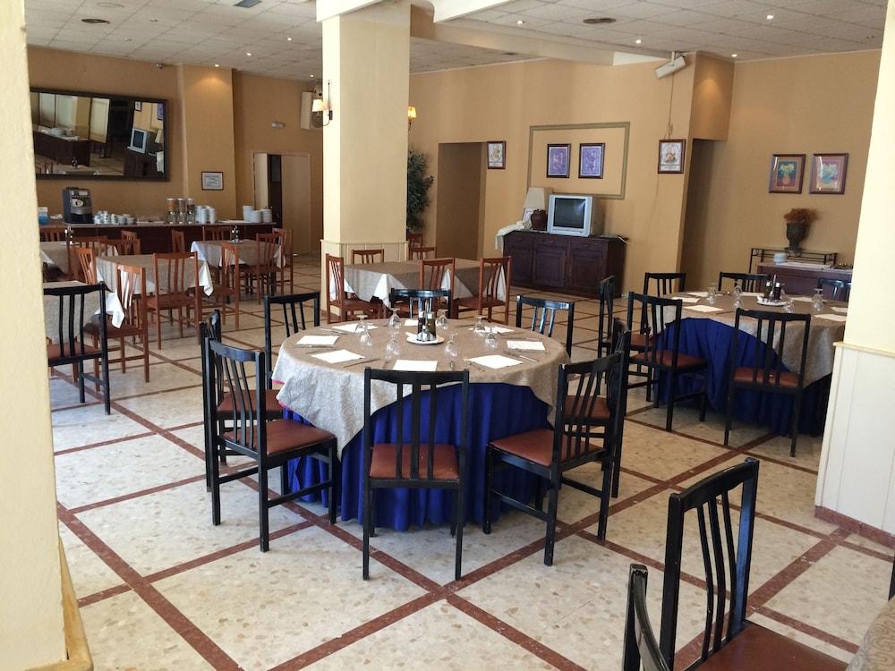 restaurant-cafeteria