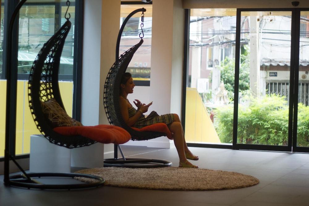 lounge