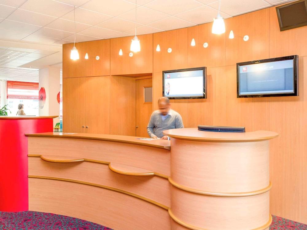 lobby