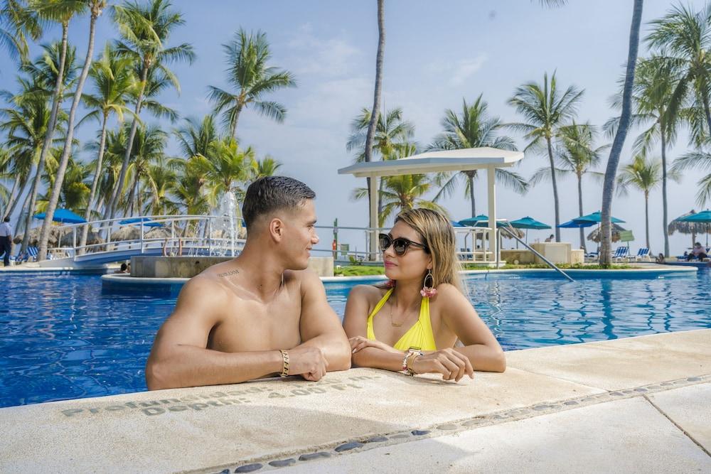 swimming pool spa
