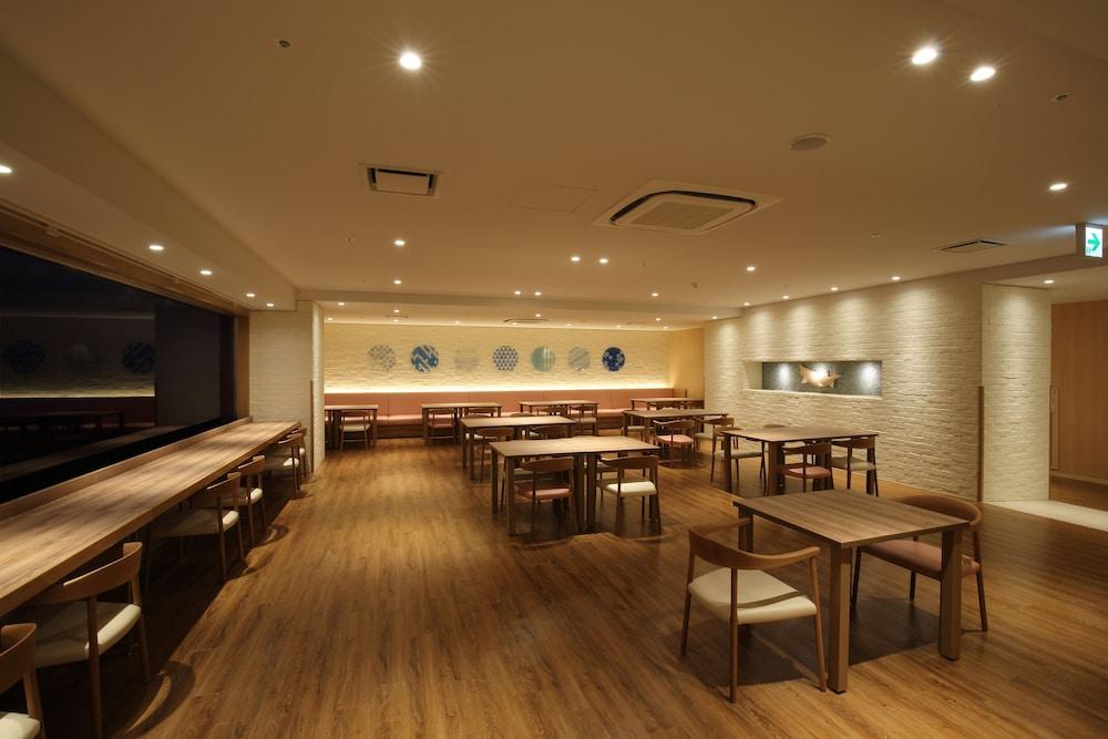 restaurant-cafeteria