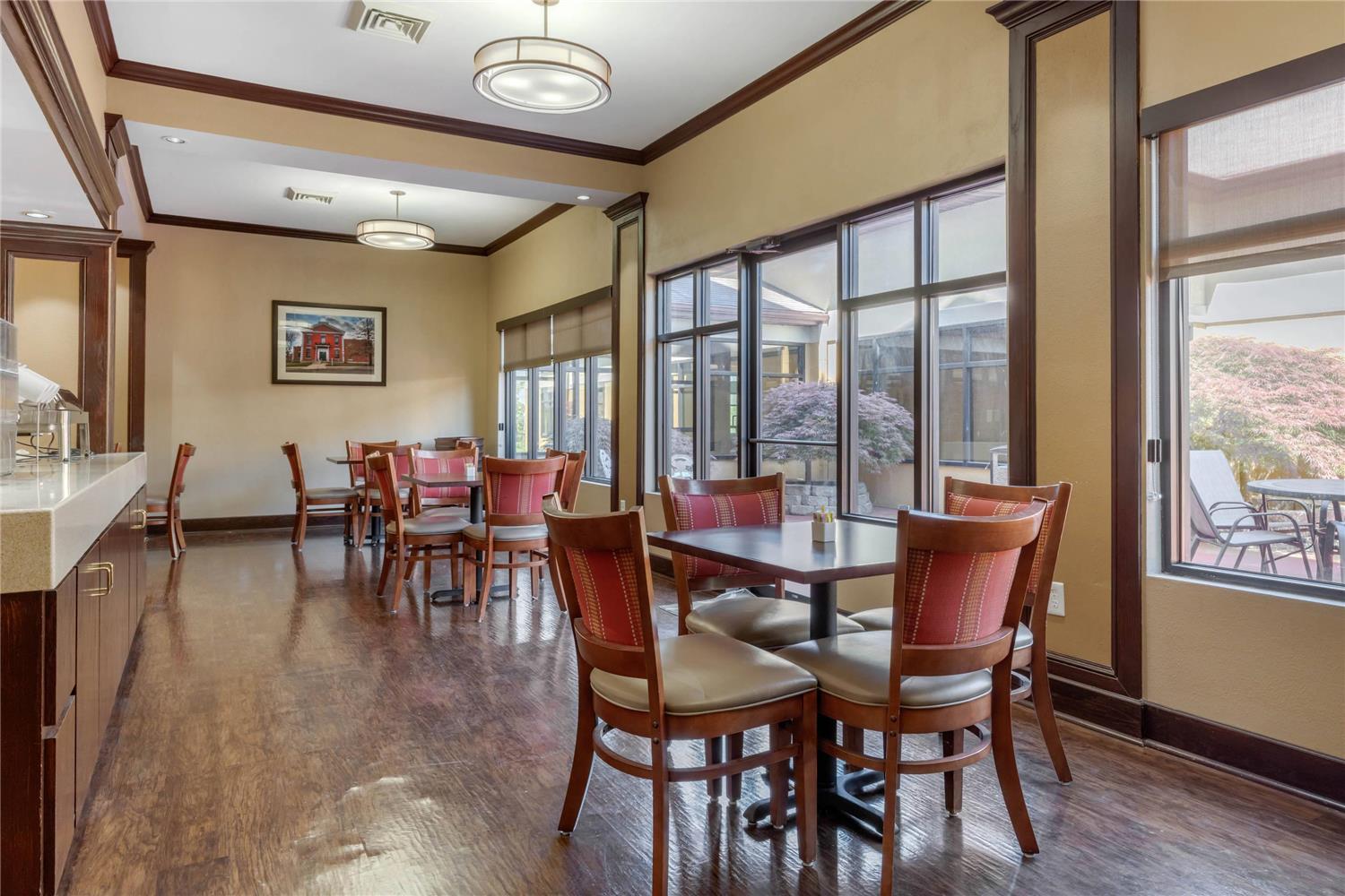 restaurant cafeteria