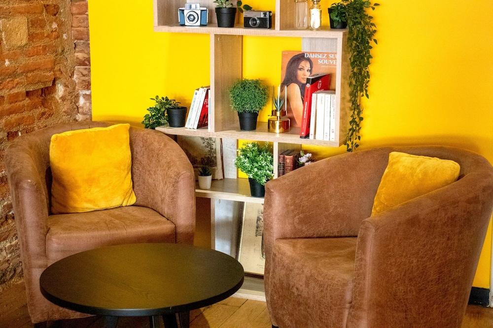 lounge