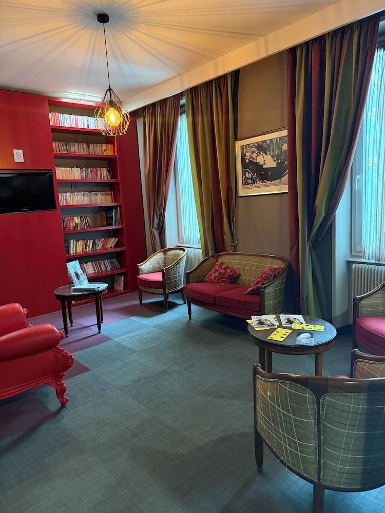 lounge