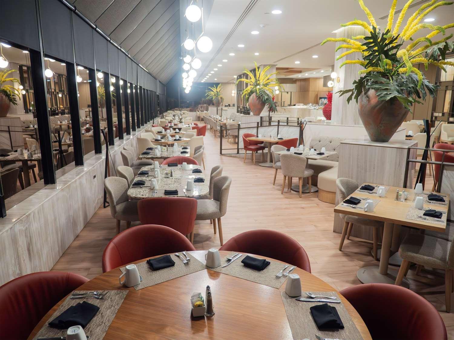 restaurant cafeteria