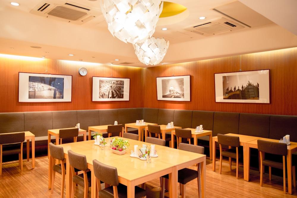 restaurant-cafeteria