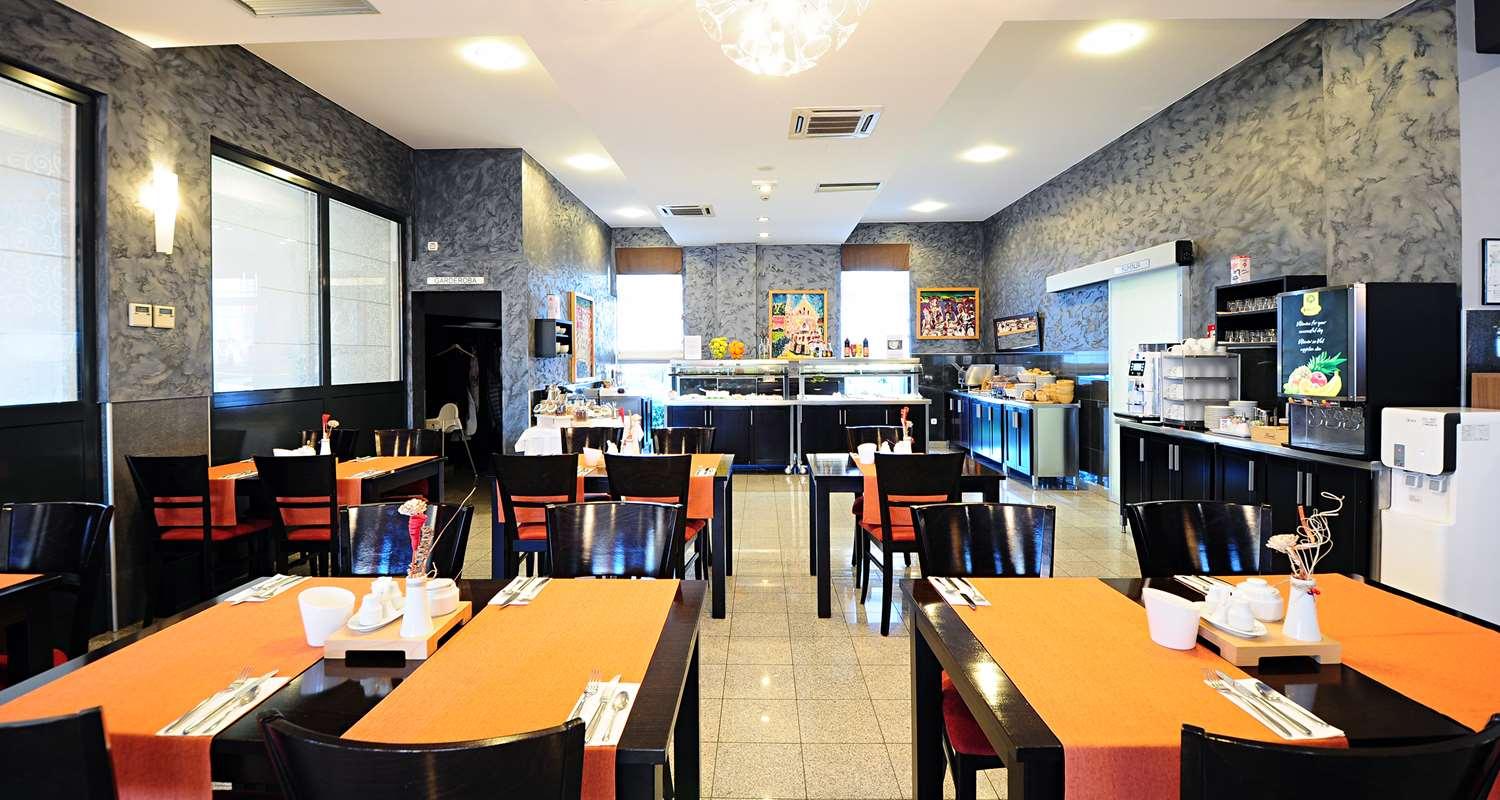 restaurant cafeteria