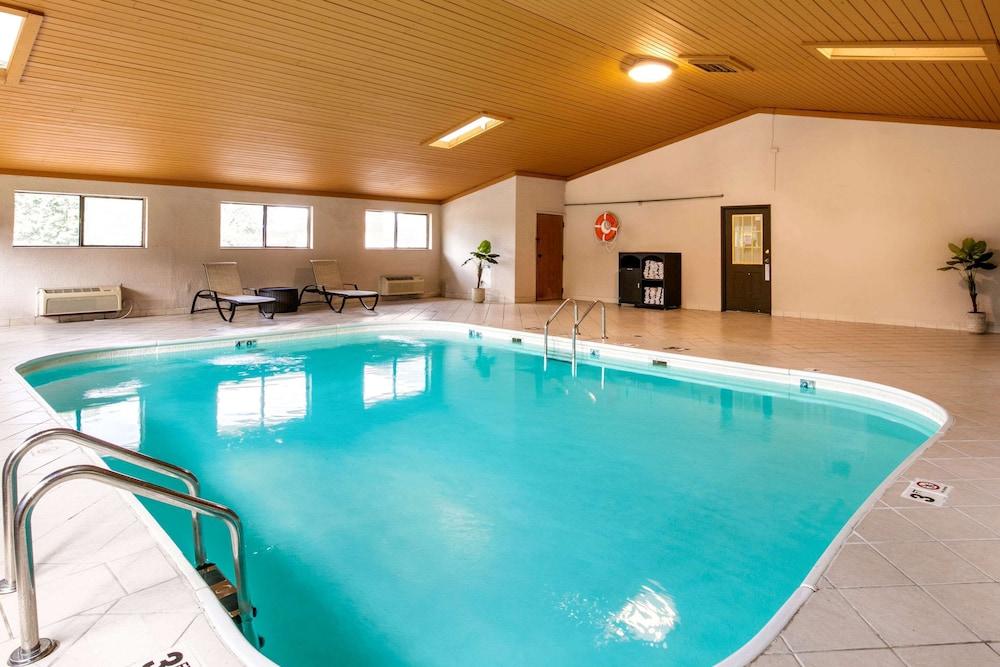 swimming pool spa