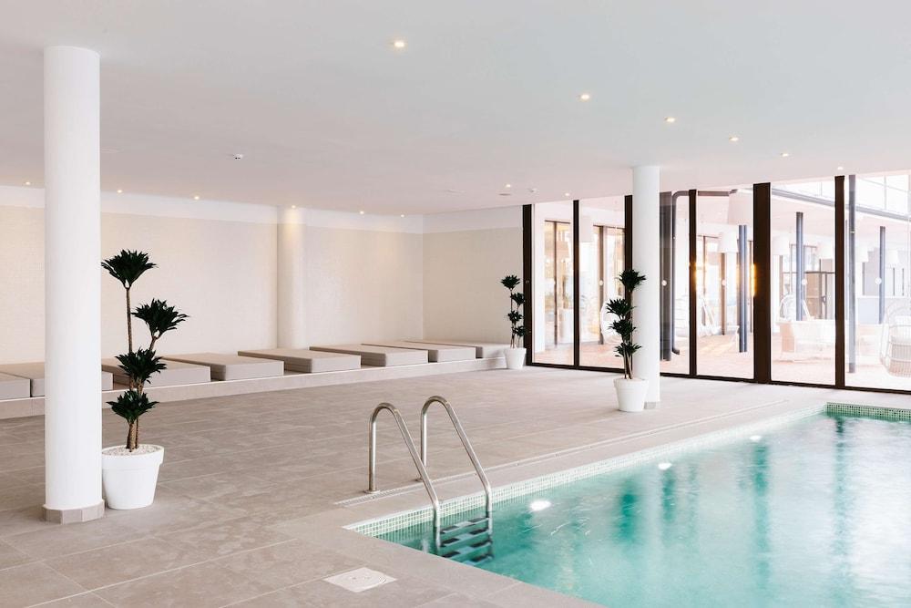 swimming pool spa