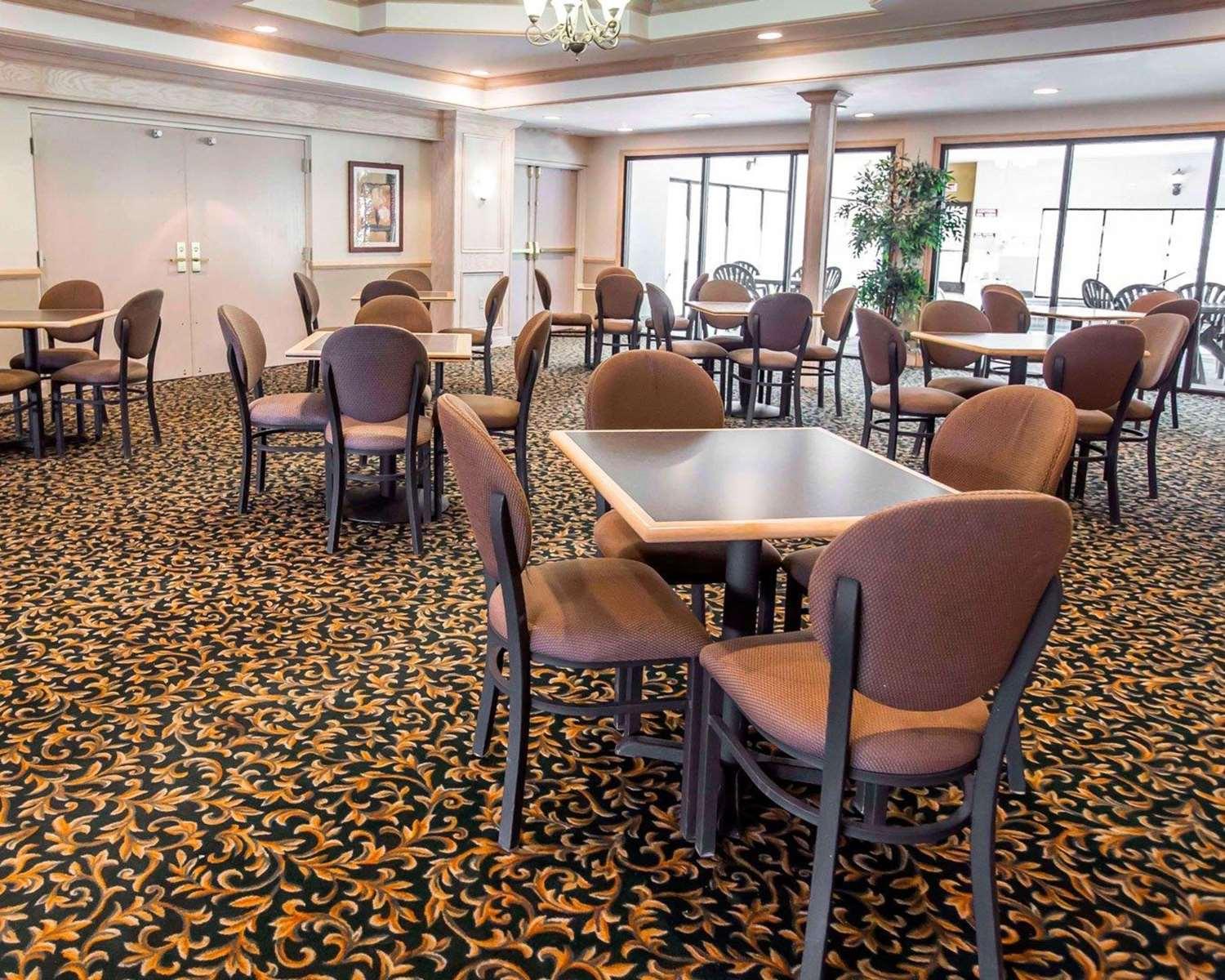 restaurant cafeteria