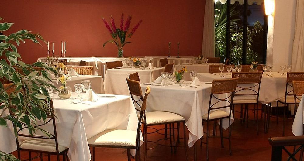restaurant-cafeteria