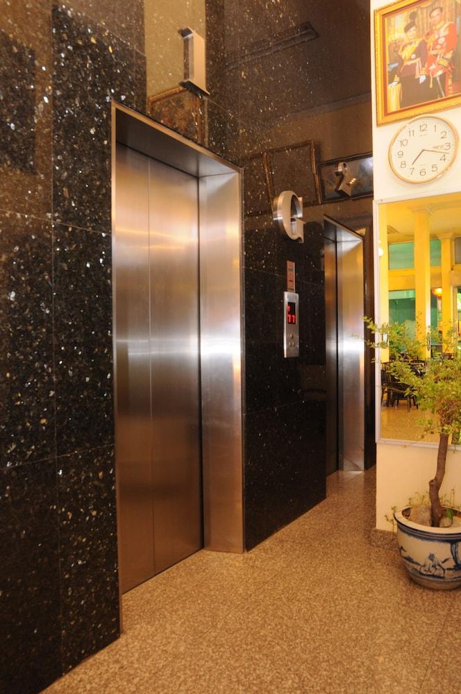 lobby