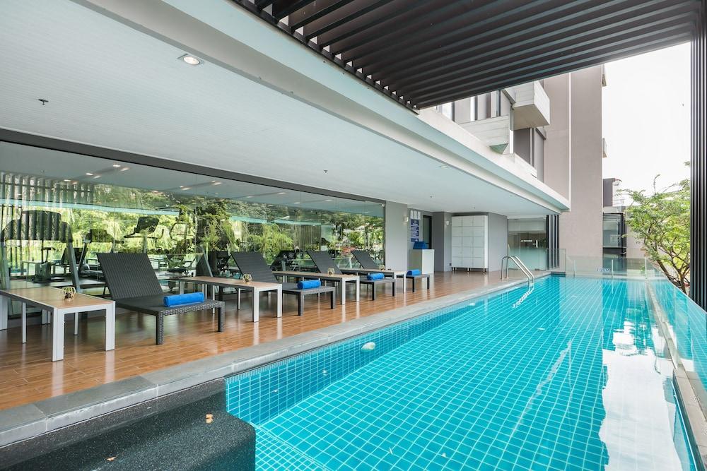 swimming pool spa