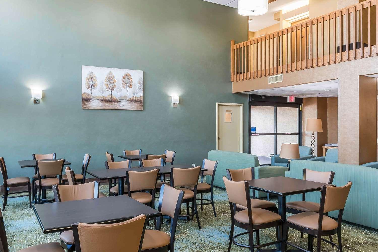 restaurant cafeteria