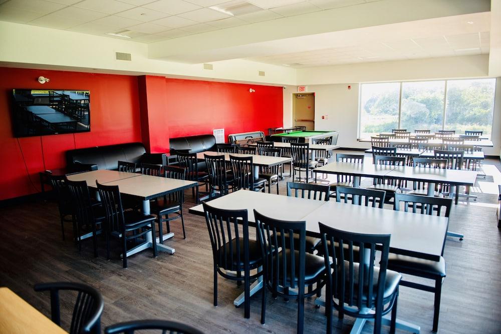 restaurant-cafeteria