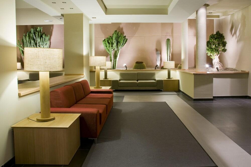 lobby
