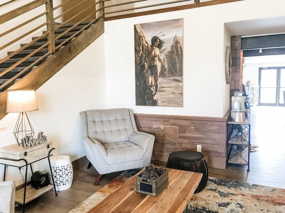 lounge
