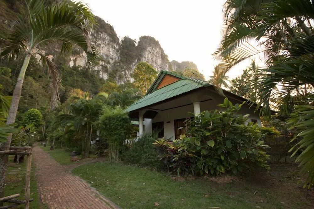 surroundings