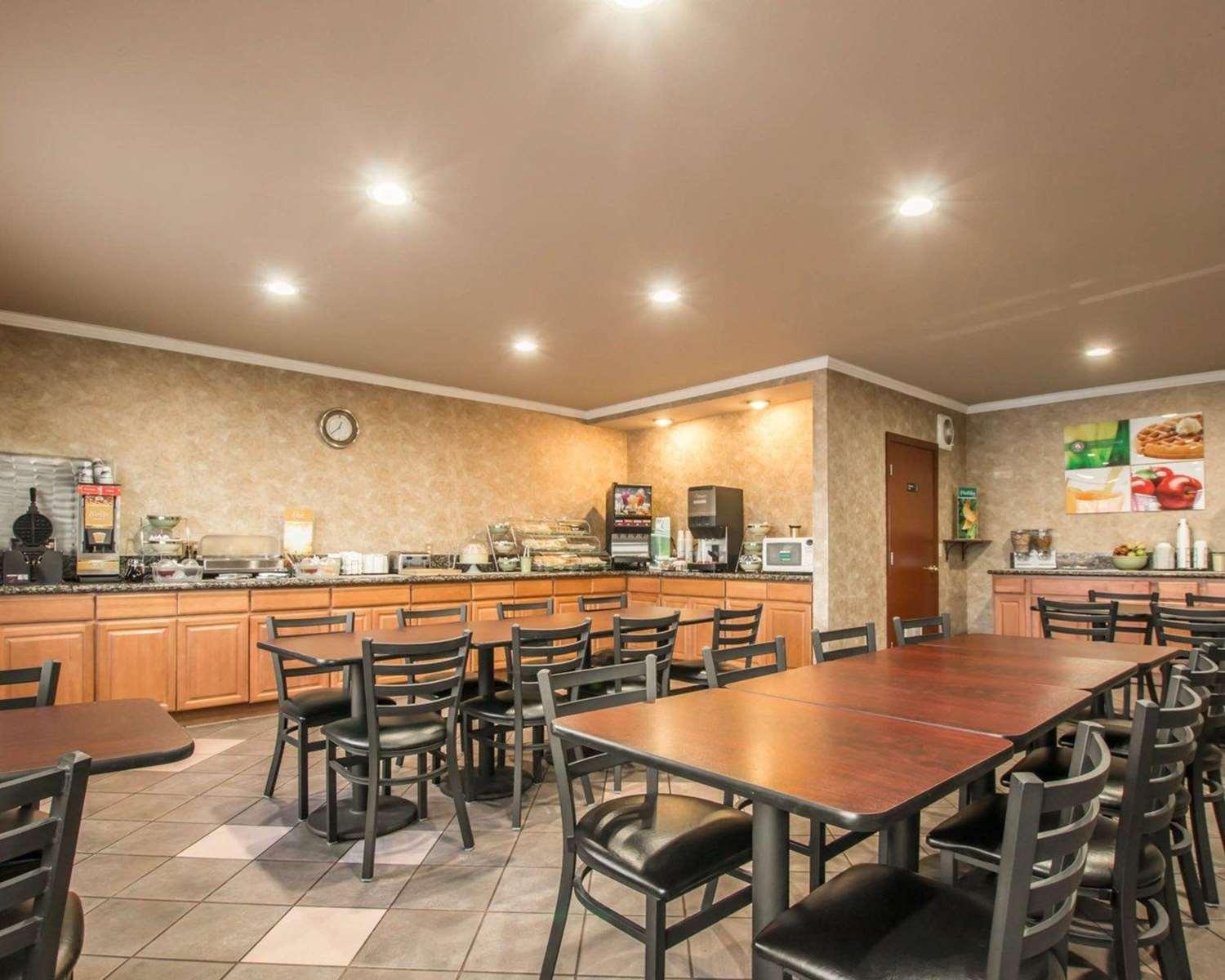 restaurant cafeteria
