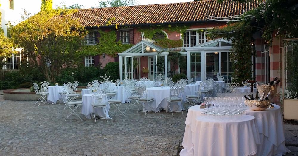 surroundings