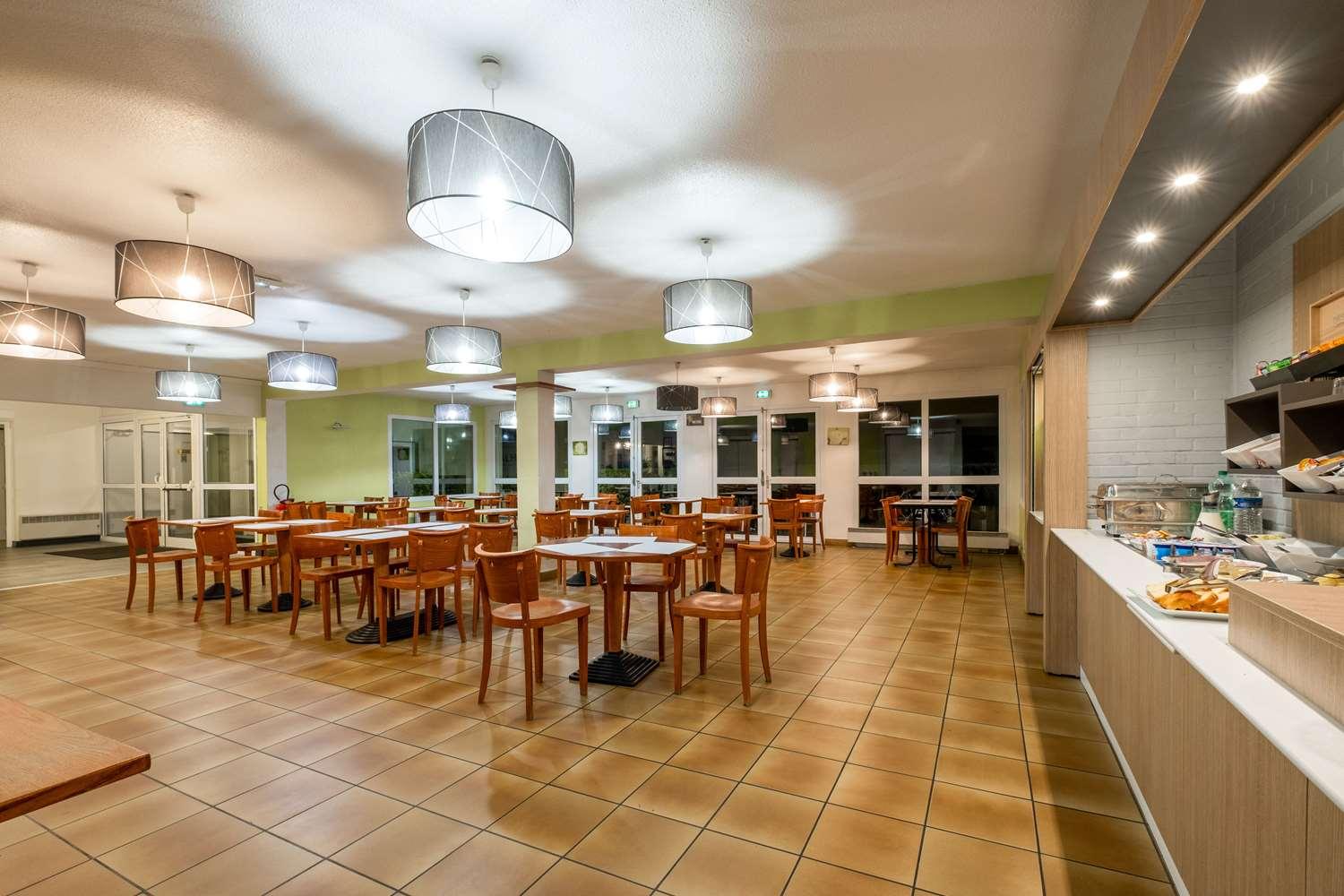 restaurant cafeteria