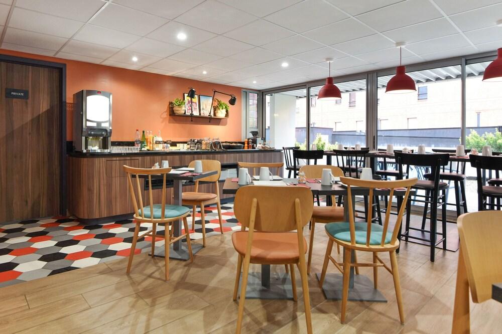 restaurant-cafeteria