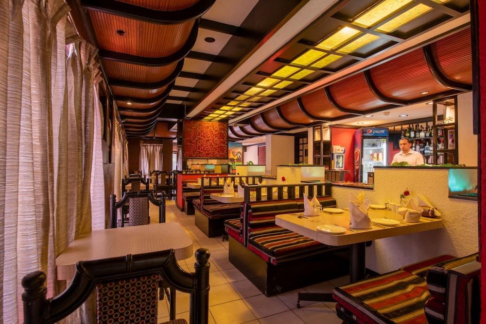 restaurant-cafeteria