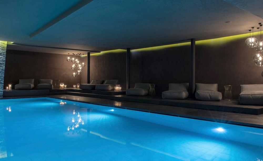 swimming pool spa