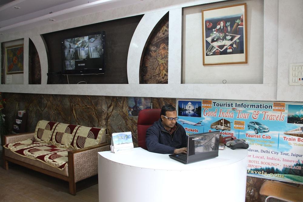 lounge