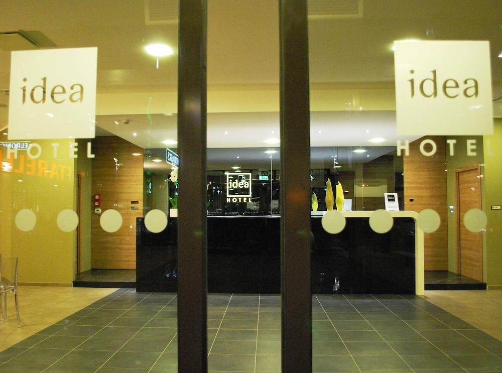 lobby
