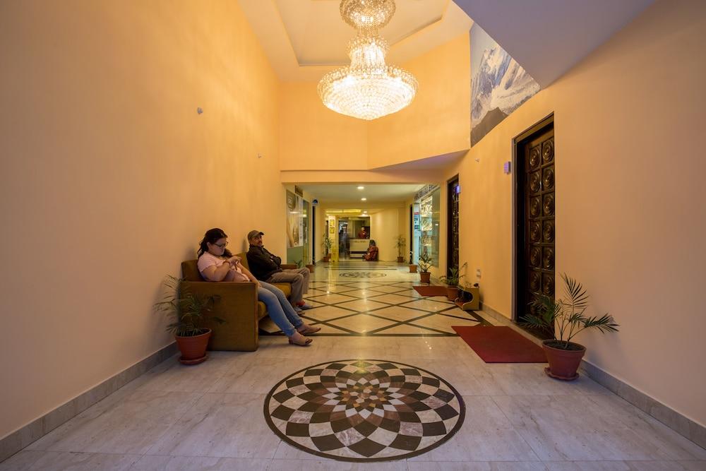 lobby