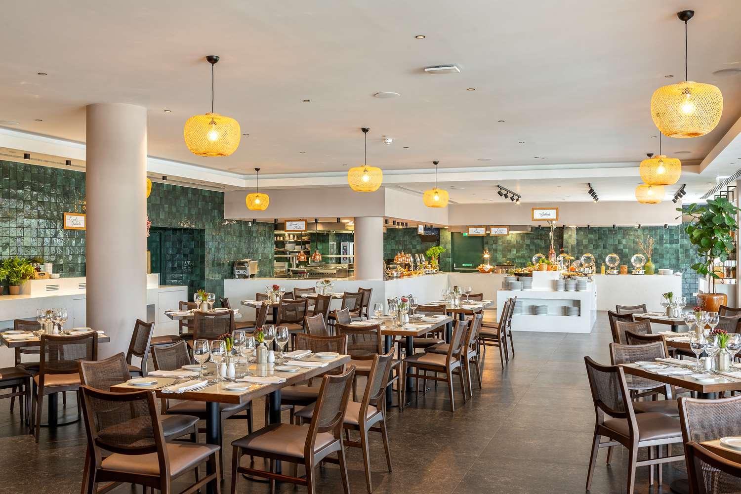 restaurant cafeteria