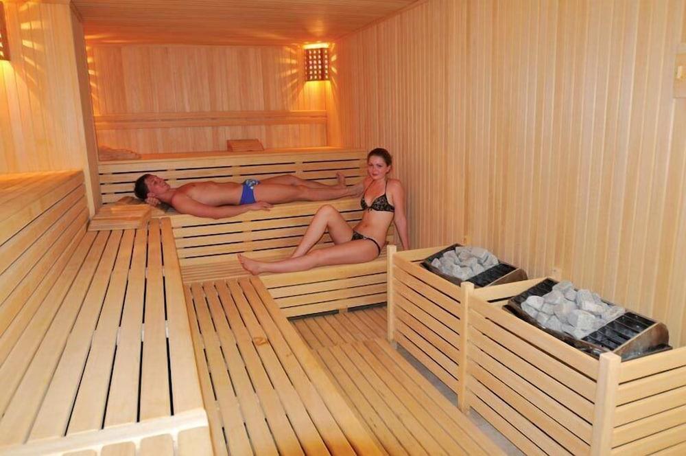 swimming pool spa