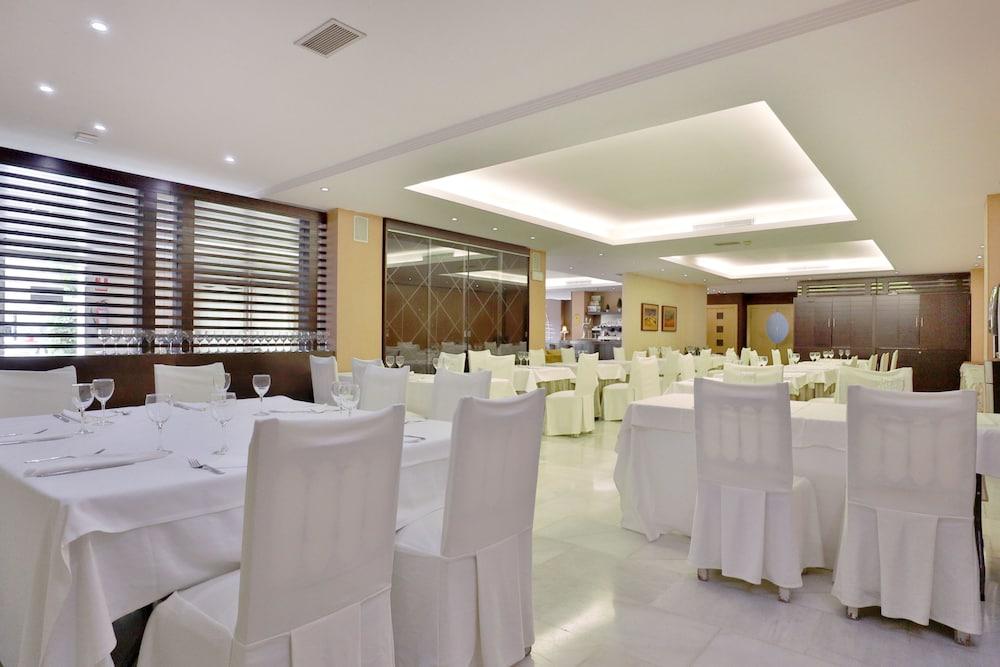 restaurant-cafeteria
